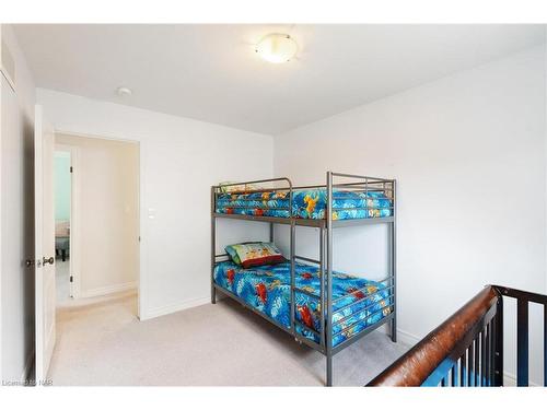 16 Shaver Road, St. Catharines, ON - Indoor Photo Showing Bedroom