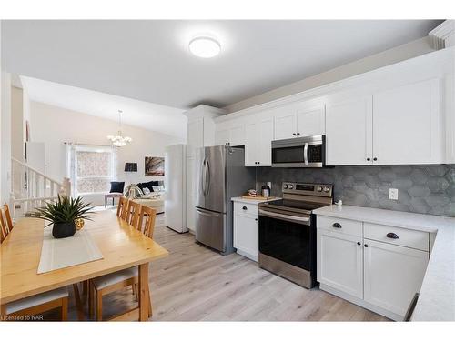 16 Shaver Road, St. Catharines, ON - Indoor Photo Showing Kitchen