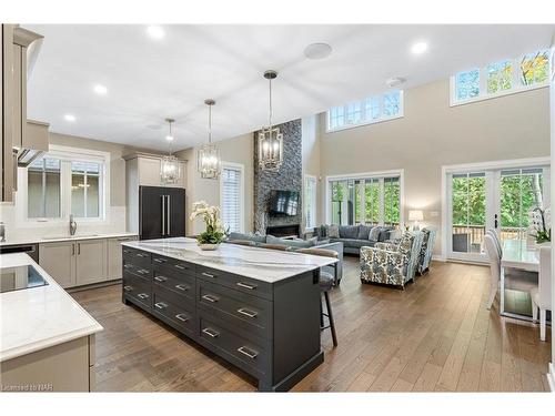 18-30 Power Glen, St. Catharines, ON - Indoor Photo Showing Kitchen