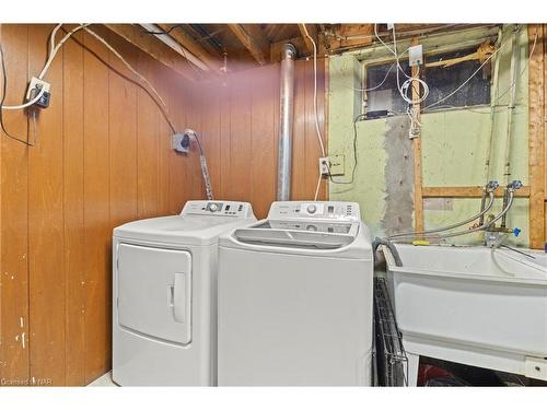 326 Bowen Road, Fort Erie, ON - Indoor Photo Showing Laundry Room