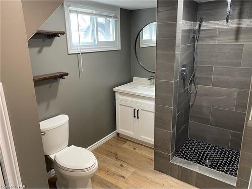 49 Church Street, Port Colborne, ON - Indoor Photo Showing Bathroom