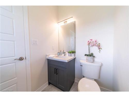 A-427 Vine Street, St. Catharines, ON - Indoor Photo Showing Bathroom