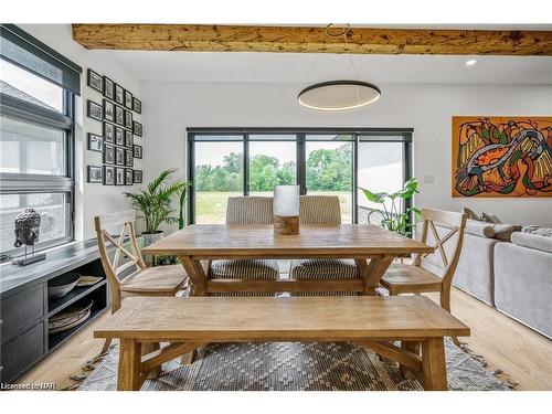 1007 Clare Avenue, Fonthill, ON - Indoor Photo Showing Dining Room