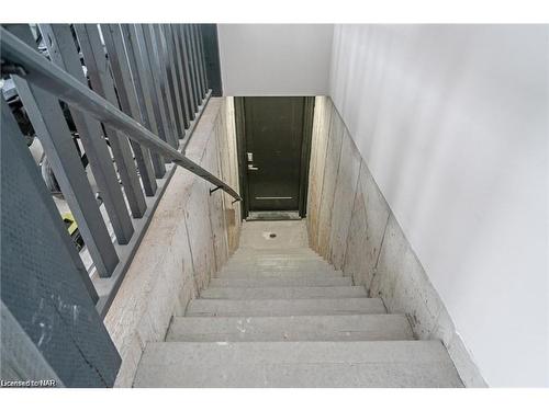 1007 Clare Avenue, Fonthill, ON - Indoor Photo Showing Other Room