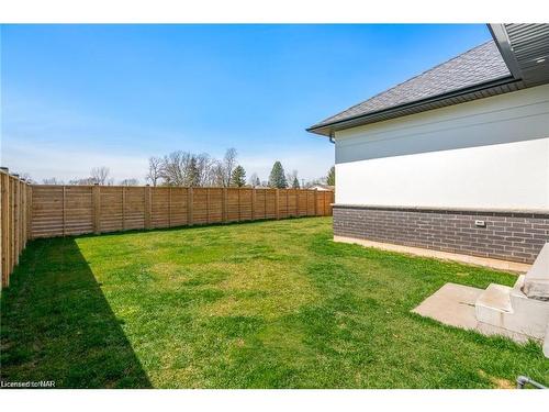 1007 Clare Avenue, Fonthill, ON - Outdoor