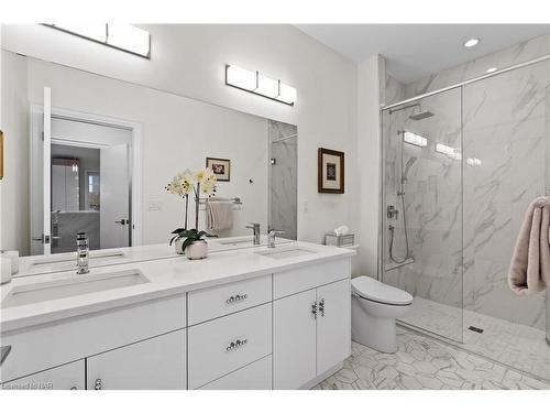 75-154 Port Robinson Road, Fonthill, ON - Indoor Photo Showing Bathroom