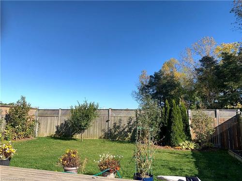 7 Miranda Court, Welland, ON - Outdoor With Backyard