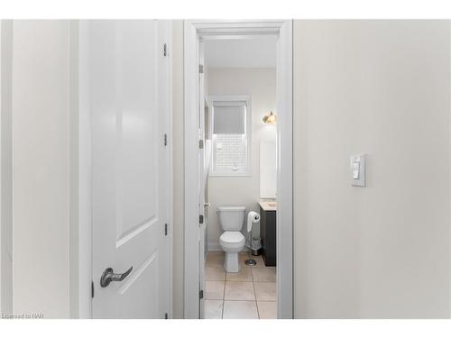 72 Cannery Drive, St. Davids, ON - Indoor Photo Showing Bathroom