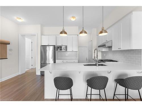 72 Cannery Drive, St. Davids, ON - Indoor Photo Showing Kitchen With Upgraded Kitchen