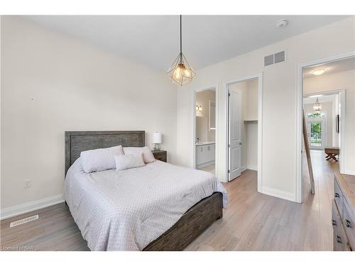 72 Cannery Drive, St. Davids, ON - Indoor Photo Showing Bedroom