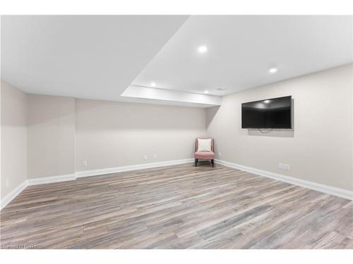 72 Cannery Drive, St. Davids, ON - Indoor Photo Showing Other Room