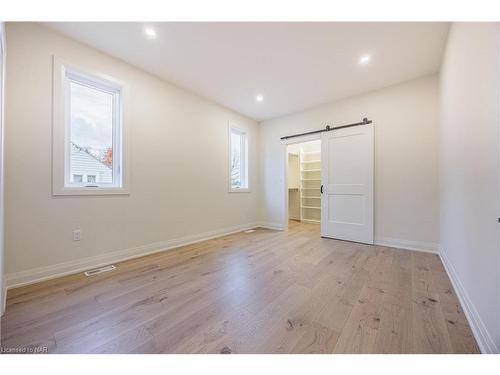 1051 Pelham Street, Fonthill, ON - Indoor Photo Showing Other Room