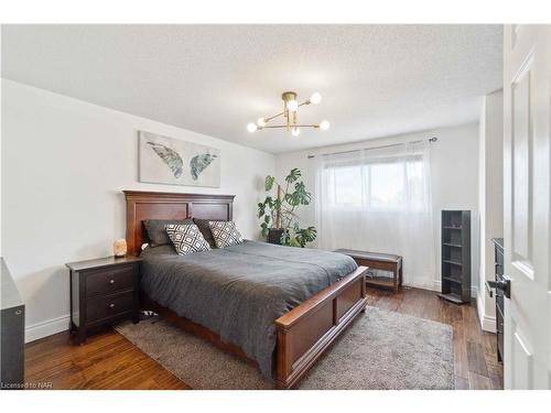 9 Culligan Crescent, Thorold, ON - Indoor Photo Showing Bedroom