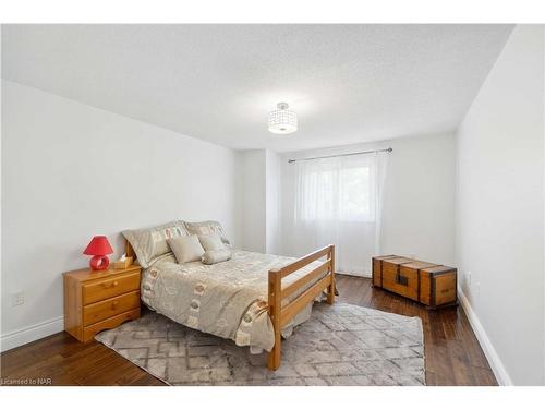 9 Culligan Crescent, Thorold, ON - Indoor Photo Showing Bedroom