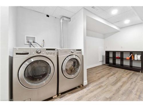 9 Culligan Crescent, Thorold, ON - Indoor Photo Showing Laundry Room