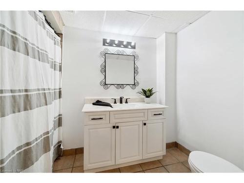 9 Culligan Crescent, Thorold, ON - Indoor Photo Showing Bathroom