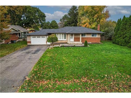 23 Pinewood Avenue, Grimsby, ON - Outdoor With Facade