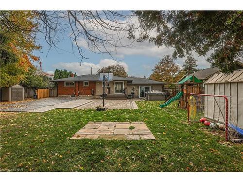 23 Pinewood Avenue, Grimsby, ON - Outdoor With Deck Patio Veranda