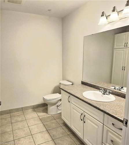 105-141 Vansickle Road, St. Catharines, ON - Indoor Photo Showing Bathroom