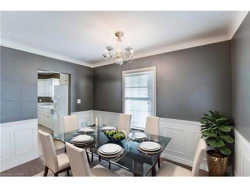 2 Lincoln Avenue, St. Catharines, ON - Indoor Photo Showing Dining Room