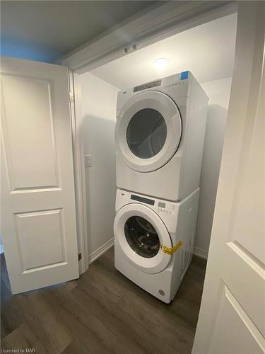 28-6705 Cropp Street, Niagara Falls, ON - Indoor Photo Showing Laundry Room