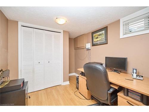 6931 Casey Street, Niagara Falls, ON - Indoor Photo Showing Office