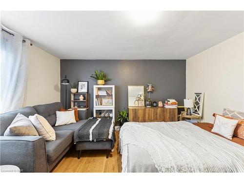 74 Marmora Street, St. Catharines, ON - Indoor Photo Showing Bedroom