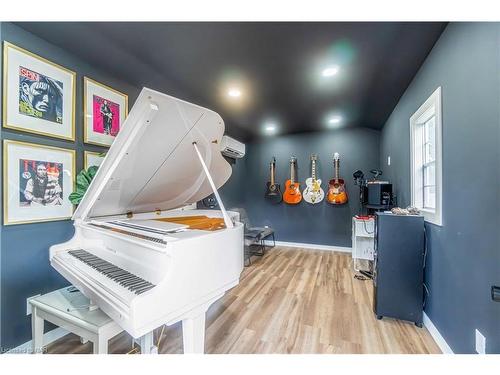 252 Emerick Avenue, Fort Erie, ON - Indoor Photo Showing Other Room