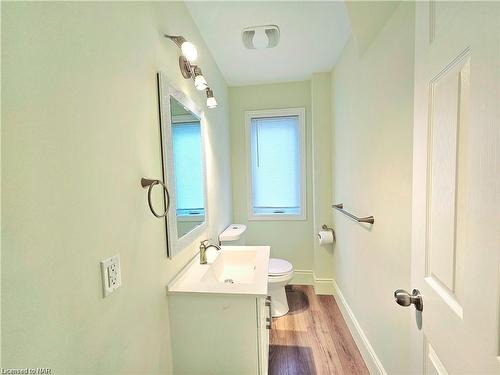 155 Samuelson Street, Cambridge, ON - Indoor Photo Showing Bathroom