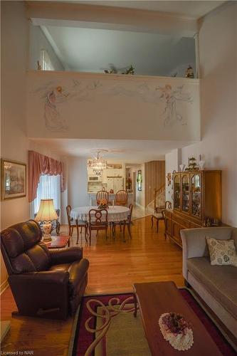 23 Portal Drive, Port Colborne, ON - Indoor Photo Showing Living Room