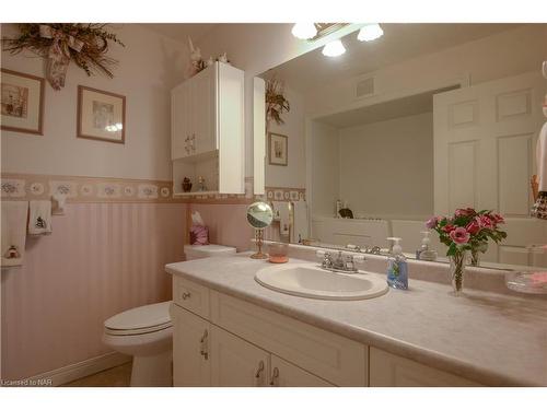 23 Portal Drive, Port Colborne, ON - Indoor Photo Showing Bathroom