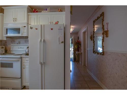 23 Portal Drive, Port Colborne, ON - Indoor Photo Showing Kitchen