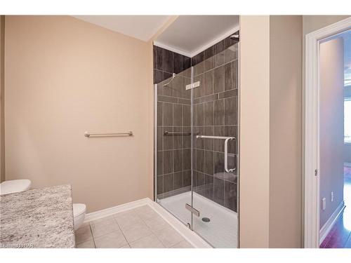 76 Aaron Trail, Welland, ON - Indoor Photo Showing Bathroom