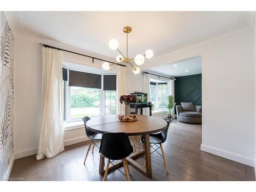 2 Brentwood Road, Grimsby, ON - Indoor Photo Showing Dining Room