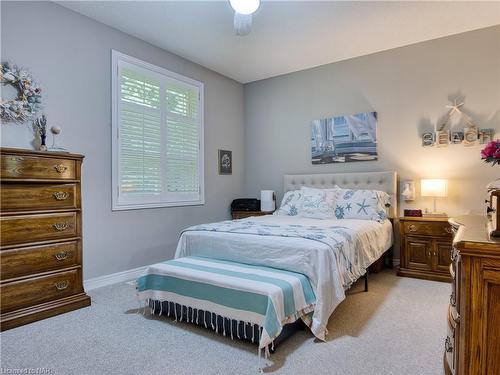 13-99 Linwell Road, St. Catharines, ON - Indoor Photo Showing Bedroom