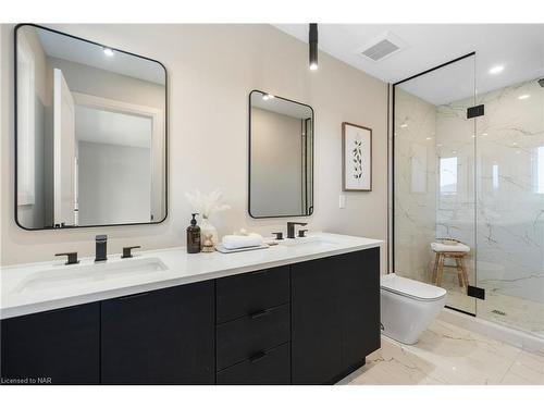 7887 Seabiscuit Drive, Niagara Falls, ON - Indoor Photo Showing Bathroom