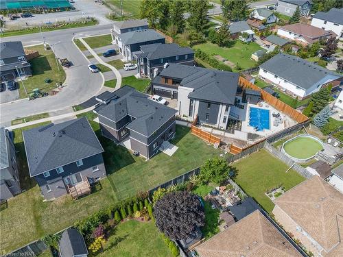 7887 Seabiscuit Drive, Niagara Falls, ON - Outdoor With View