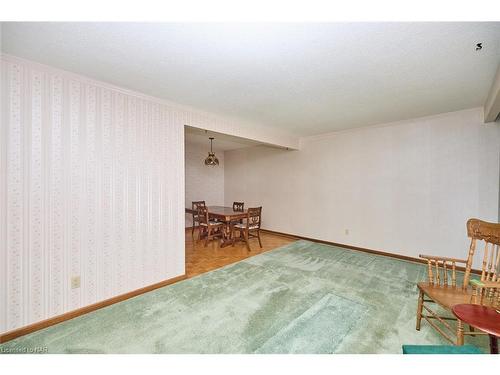 647 Vine Street, St. Catharines, ON - Indoor Photo Showing Other Room