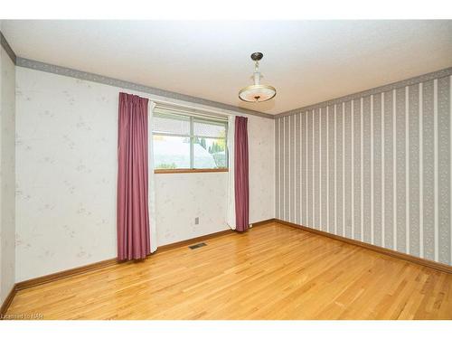 647 Vine Street, St. Catharines, ON - Indoor Photo Showing Other Room