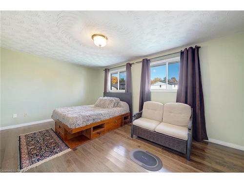 166 Bridlewood Drive, Welland, ON - Indoor Photo Showing Bedroom