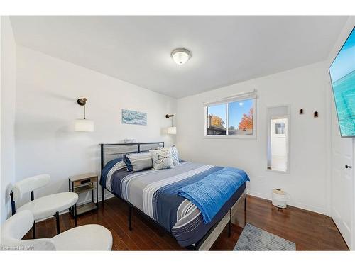 166 Bridlewood Drive, Welland, ON - Indoor Photo Showing Bedroom