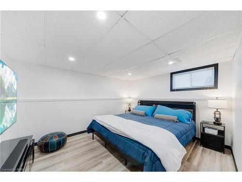 166 Bridlewood Drive, Welland, ON - Indoor Photo Showing Bedroom