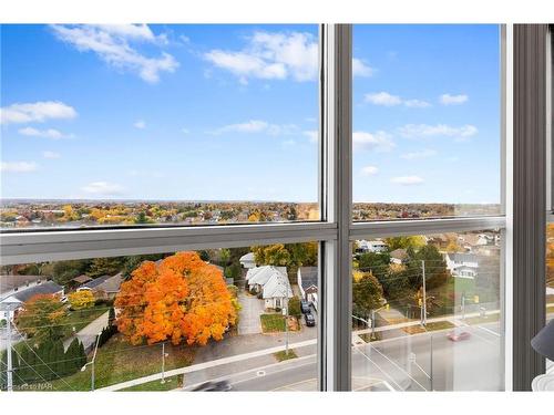 1002 Penthouse-162 Martindale Road, St. Catharines, ON -  With View