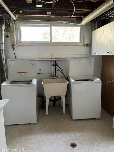 3500 Callan Street, Niagara Falls, ON - Indoor Photo Showing Laundry Room