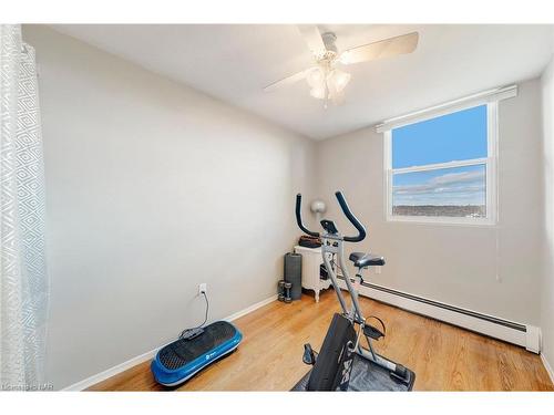 836-350 Quigley Road, Hamilton, ON - Indoor Photo Showing Gym Room