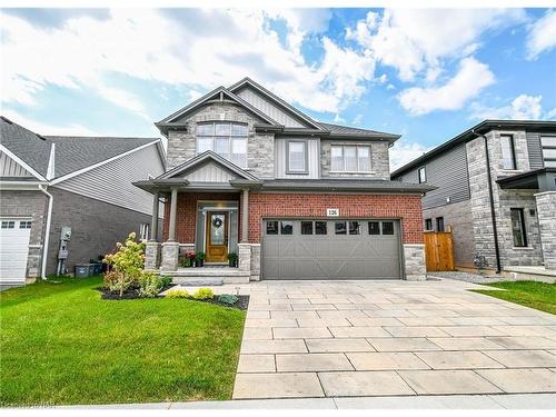 126 Susan Drive, Fonthill, ON - Outdoor With Facade