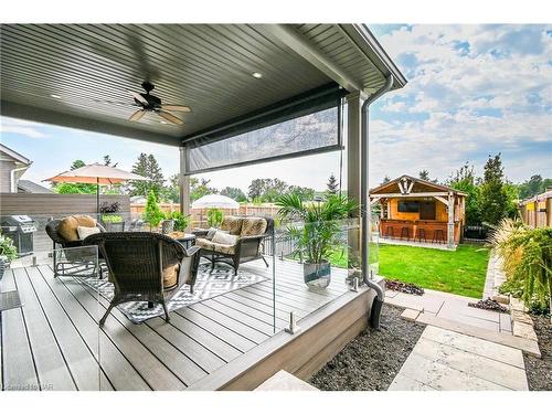 126 Susan Drive, Fonthill, ON - Outdoor With Deck Patio Veranda With Exterior