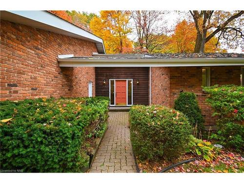 3 Parkhill Rd Road, Fonthill, ON - Outdoor