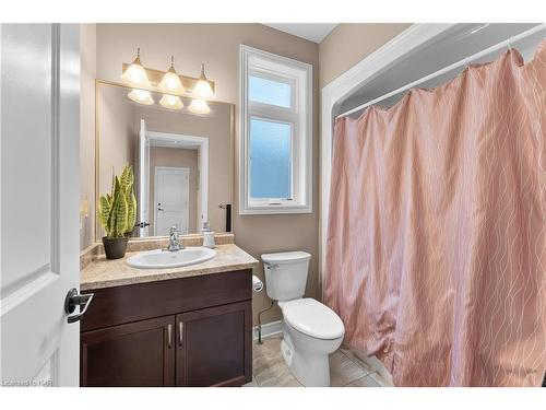 124 Timberview Crescent, Welland, ON - Indoor Photo Showing Bathroom