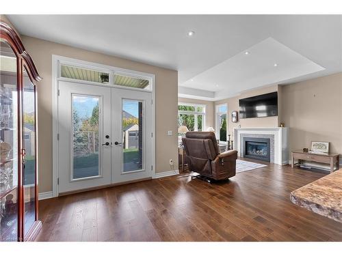 124 Timberview Crescent, Welland, ON - Indoor Photo Showing Living Room With Fireplace